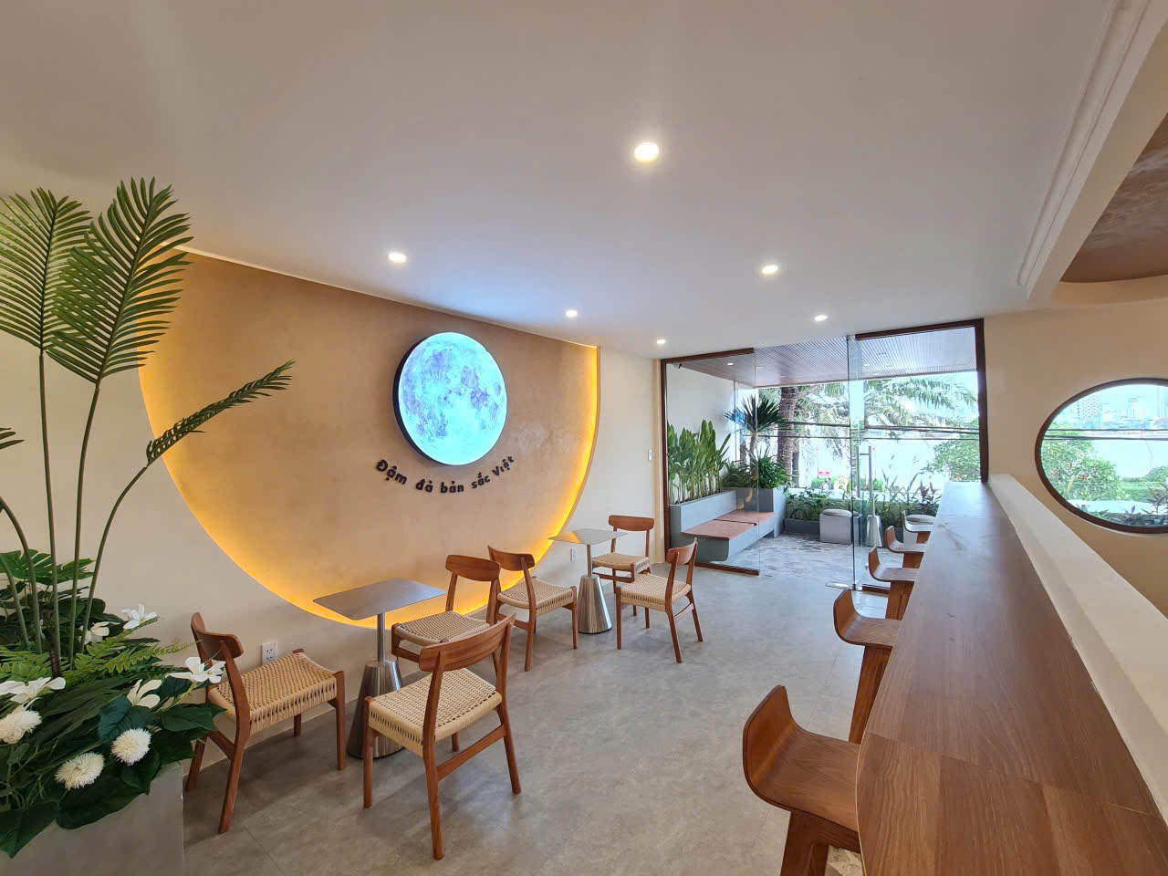 thiet-ke-quan-ca-phe-ban-na-5