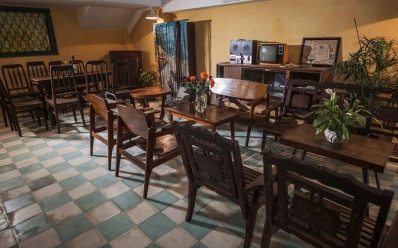 Ai phù hợp với mô hình thiết kế quán cà phê Đông Dương như cà phê Trứng 3T?