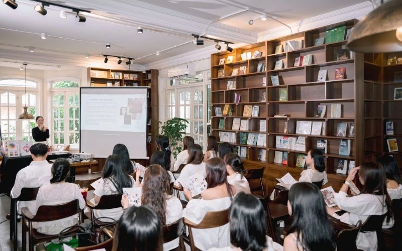 Không gian tổ chức sự kiện - workshop trong quán cafe