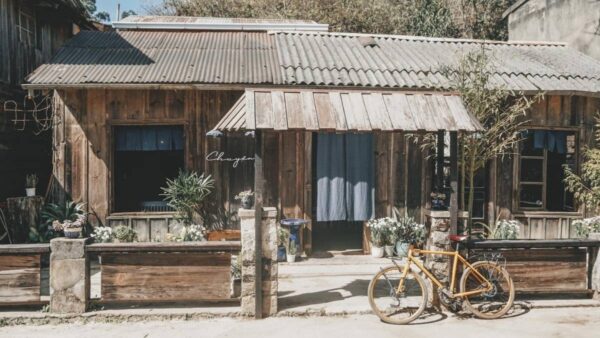 thiet-ke-quan-ca-phe-san-vuon-100m2