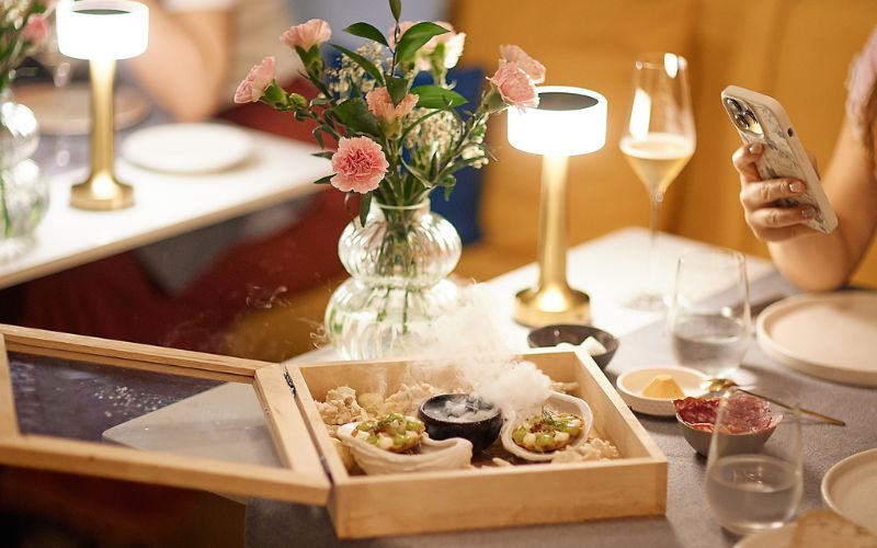 Lighting nghệ thuật nâng tầm món ăn