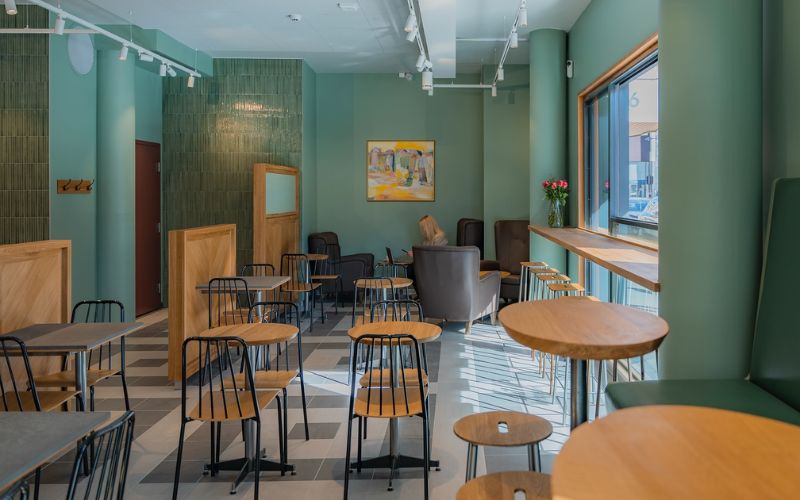 Vận hành quán cà phê bao gồm những yếu tố nào?