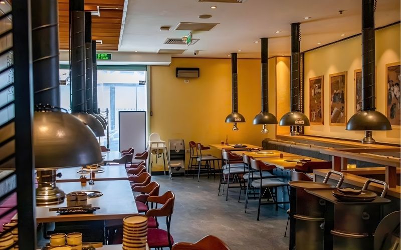 Nội thất trong thiết kế nhà hàng GoGi House