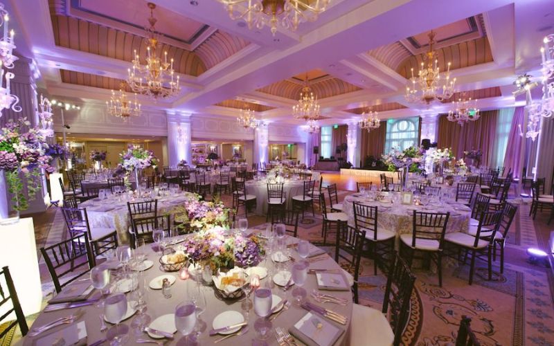 Thiết kế nhà hàng tiệc cưới với hệ thống ánh sáng nghệ thuật