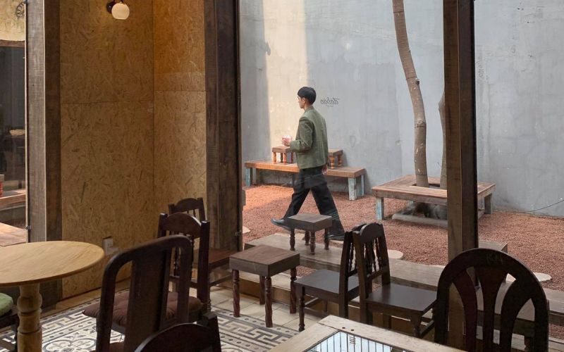 Vật liệu & màu sắc chủ đạo