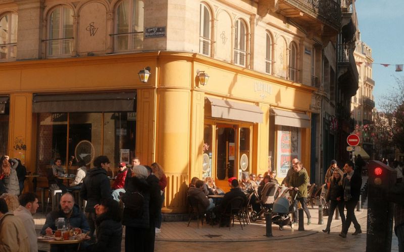 Thiết kế luồng di chuyển hợp lý 