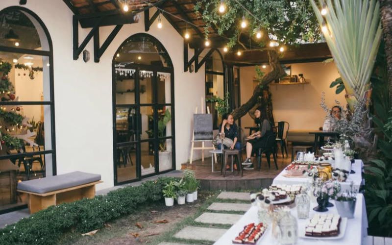 Cafe kết hợp workshop