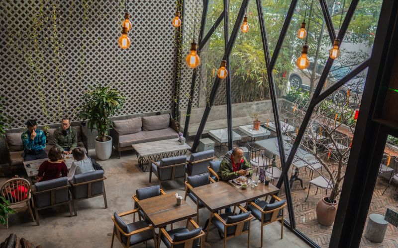 Từ 300–500m2: Thiết kế cafe sân vườn trải nghiệm và giữ chân khách hàng