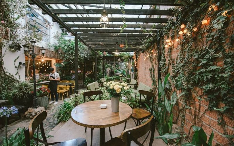 Cafe sân vườn kết hợp nhà ở 