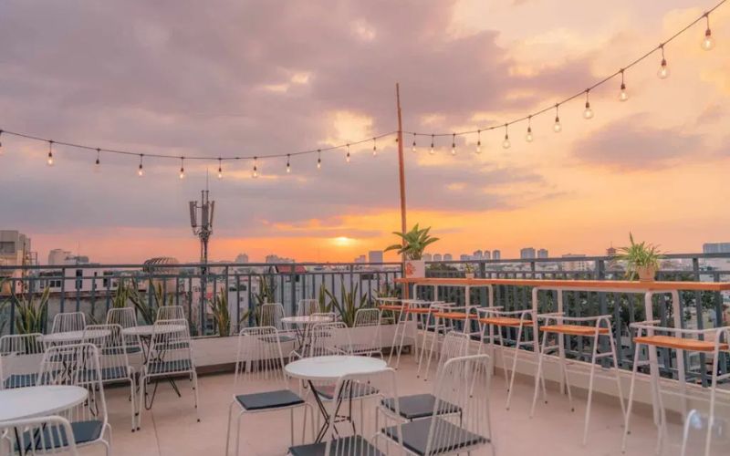 Cafe không gian mở kiểu rooftop cực chill 