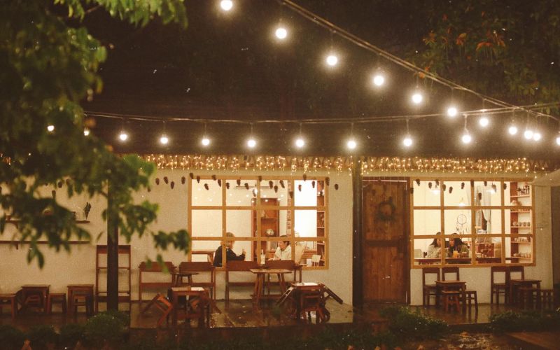 Khu nhà chính (indoor / semi-outdoor) 